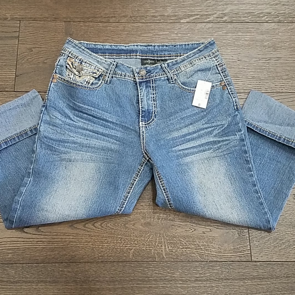 V.S.H. Denim Capris Dress Barn
